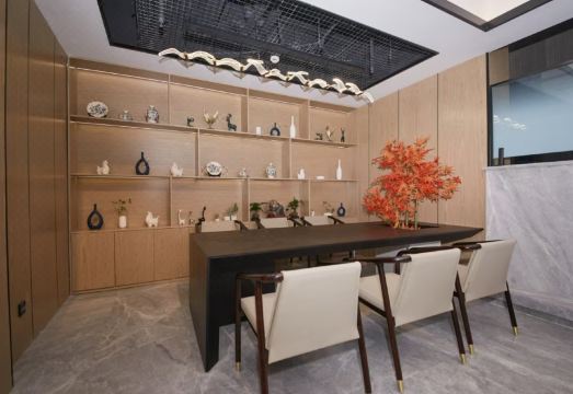 3. 웨이팅 호텔..