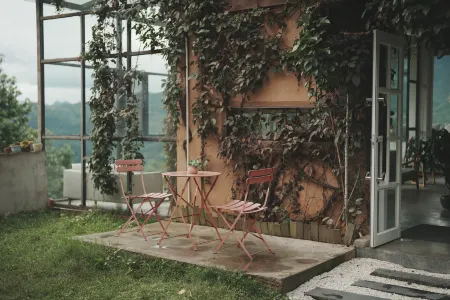 First Seeing the Far Mountain Natuae Senjun Yunhai Concept Homestay Отели рядом с достопримечательностью «Pu Gao Lao Zhai»