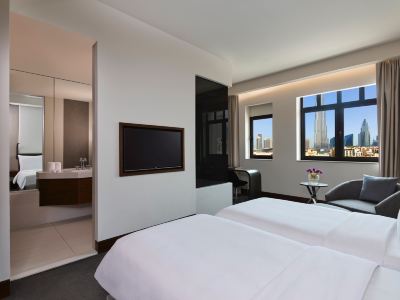 デラックスブルジュビュー、客室、2ツイン、ブルジュハリファビュー マンジル ダウンタウン ドバイの写真