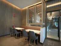 Aqueen Prestige Hotel Jalan Besar - فطور