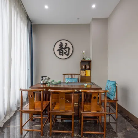 Shuiyun Hotel (Jiaxing Pinghu Donghu Scenic Area Branch)