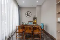 Shuiyun Hotel (Jiaxing Pinghu Donghu Scenic Area Branch)