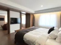 Commodore Hotel Gyeongju Hotels near Seokbinggo