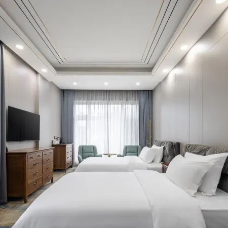 Floral Hotel· Sea Park No.2 Hotel(Weihai Railway Station)