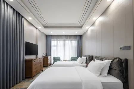 Floral Hotel· Sea Park No.2 Hotel(Weihai Railway Station) Отели рядом с достопримечательностью «Liugong Island»