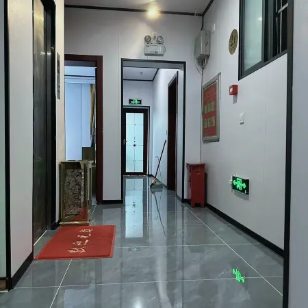 Huishui Lianjiang Holiday Hotel