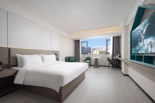 Ritzton International Hotel (Lingshui Haiyun Plaza) Hotels in Lingshui