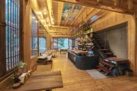 張家界霧裡觀陣山民宿