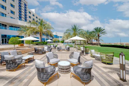 Crowne Plaza Muscat OCEC