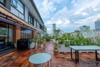 Ningbo Huayingyue Hotel (Tianyi Square City God Temple Commercial Pedestrian Street Store)