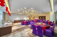 Kelly · N&M Hotel (Guilin North High-speed Railway Station)