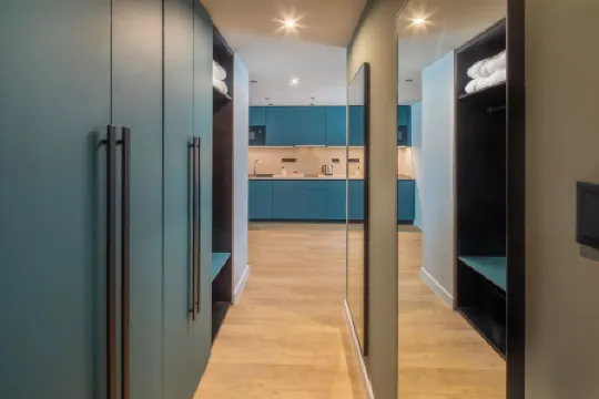 Escala Hotel & Suites