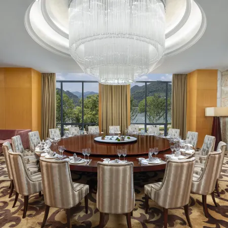 Crowne Plaza Yichang by IHG (Sanxia Tourist Center)