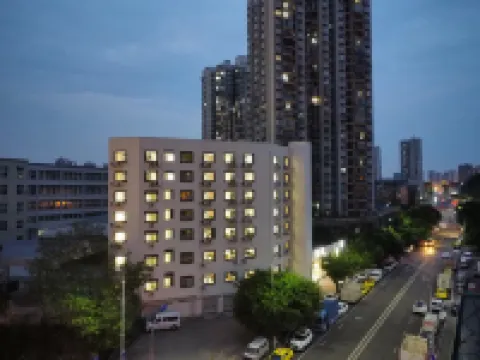 THE KUAN HOTEL (Chongqing West Railway Station ) Hotels near Chongqingxi Railway Station