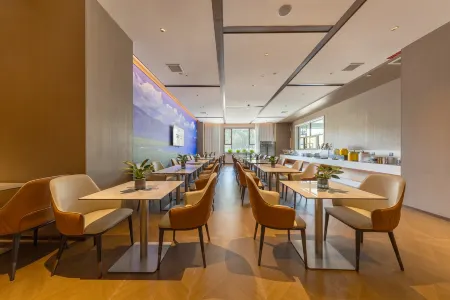 Jifeng International Hotel (Jinghe Bus Station Branch) Отели рядом с достопримечательностью «Jinghe Ecological Park»