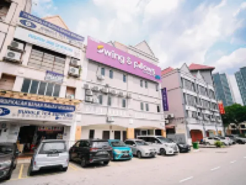 Swing & Pillows @ Sunway Pyramid PJ Hotels near Sunway Mentari Plaza