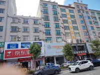 紅玫瑰賓館（紫金縣寶成商業廣場店） - 2 星級