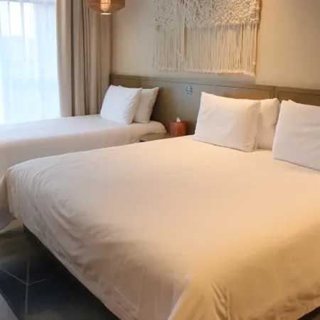 ShengSi Maison New Century Hotel