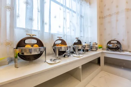 Vienna Hotel（Yong Hua NO.1 Branch  ） Отели в г. Цзянюн