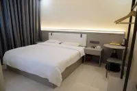 Leizhou Huacheng Hotel