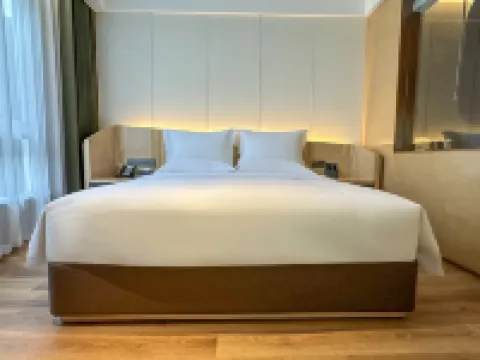 Royal Hotel Hotels near Guifengshan National Forest Park