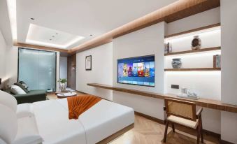 Dengfeng Light Luxury Hotel (Qujing Dahuaqiao Park)