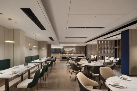 OKDAY Hotel (Meizhou Wuhua) Отели в г. Ухуа