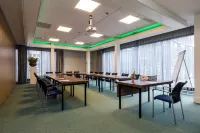Holiday Inn EINDHOVEN by IHG - Bãi đậu xe
