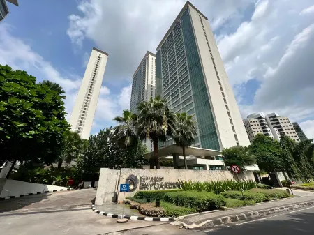 Setiabudi SkyGarden Apartments City Center Отели рядом с достопримечательностью «Equity Tower»
