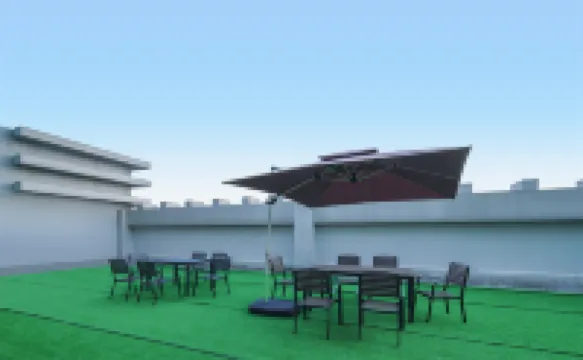 Vienna Hotel (Shishi International Clothing City Branch) Hotels near Shishi Shimao Skyscraper Ferris Wheel