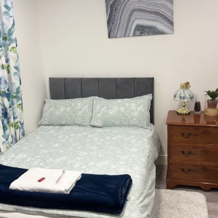 Min Su Rooms Hoteles en Stanwell
