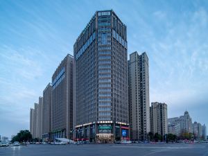 Hilary International Hotel (Zhonghuan City, Exit near Fanhua Avenue Metro Station)