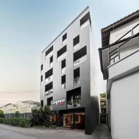 Express by M Village Nguyen Binh Khiem, a brand of Modern Village Lifestyle Отели рядом с достопримечательностью «Конгресс-центр GEM Centre»