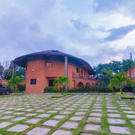 Trois Ore Residences and Green Earth Bistro