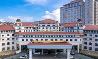 Grand Honor Hotel