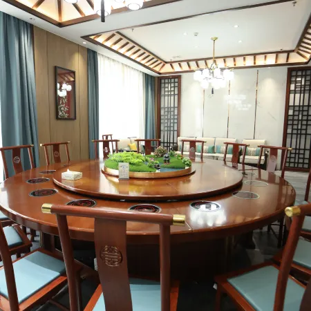 Tanchang Honghu Hotel