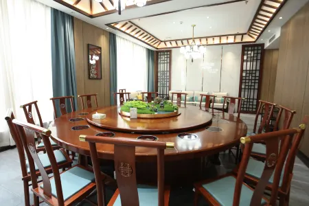 Tanchang Honghu Hotel