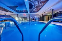 Vnukovo Village Park Hotel&Spa - ที่มีสระว่ายน้ำ