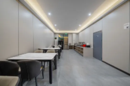 Xingyue Hotel (Gushi Liaocheng Avenue Xiushui Park Store)