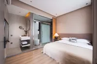 Mountain and Sea (Dali Old City Branch)