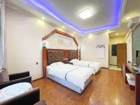 Qingcheng Mountain · Guanshan Pavilion Holiday Homestay
