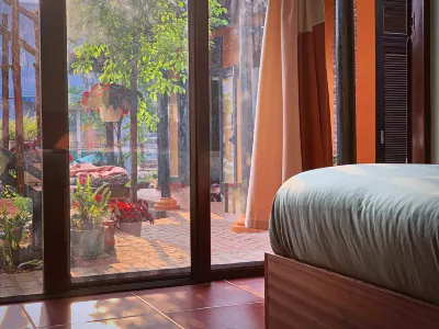 ロイロイズ ホーム Bai Da Ong Dia Beach周辺のホテル