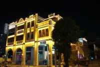 MUGA DESIGNER HOTEL Hotels in 