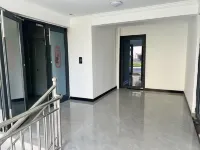 Family style suite homestay (Luohe Rongchuang Zhiguang Branch)