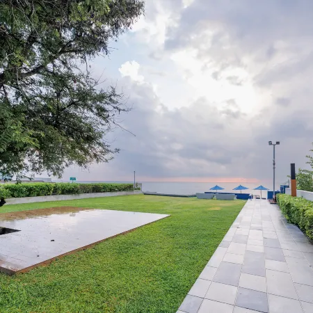 Beach Front Condo, Baan Thew Talay Blue Sapphire
