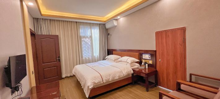 Jinhua Hotel Hotels in Longshan