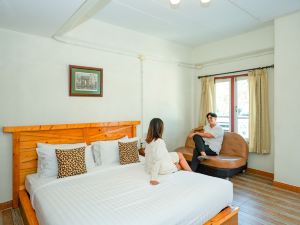 Kenikar Raintree Residence Hotel