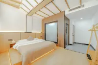 Tian Yin Mountain Residence (Huangguoshu Waterfall Store)