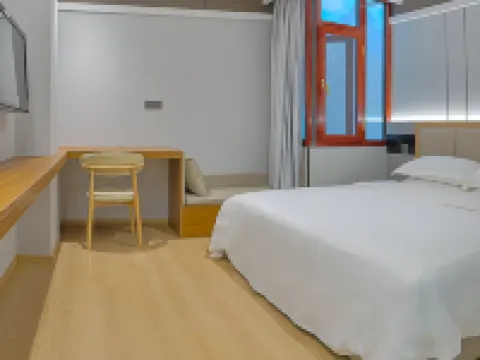 利川鑫之源ホテル 利川のホテル