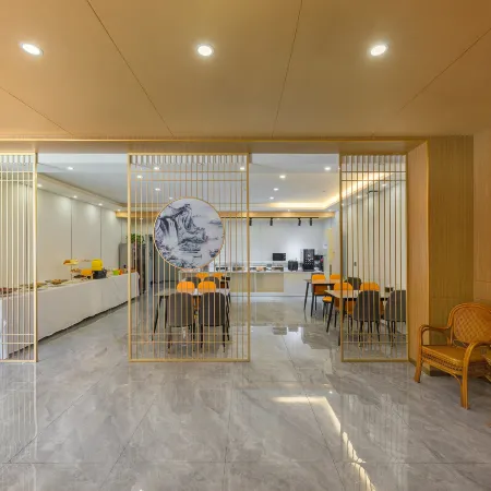 Qingzhuting Hotel (Near Huayan Temple, Datong Ancient City North Gate)